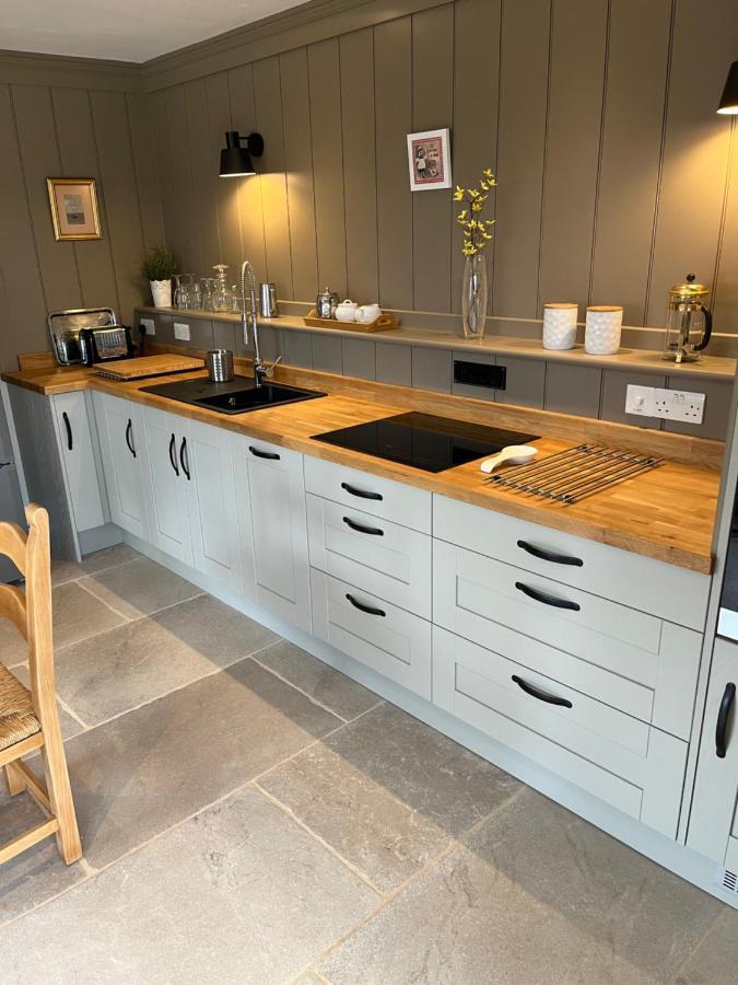 Luxury Lodge @ Ewen Barn - Private 5* Retreat Cirencester Eksteriør billede